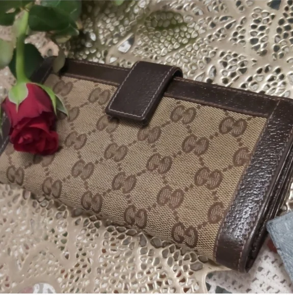 Gucci Brown Monogram Wallet - Picture 3 of 13